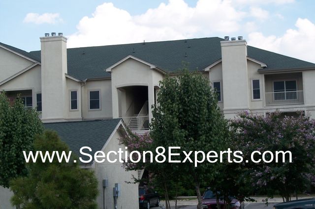These beautiful section 8 apartments are close to lake line mall.